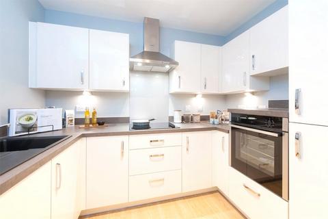 2 bedroom flat for sale, Queen Elizabeth Place, Normandy Street, Alton, Hampshire, GU34