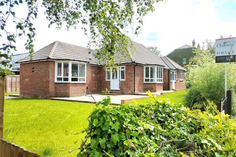 3 bedroom bungalow for sale, Langham Road, Alton, Hampshire, GU34