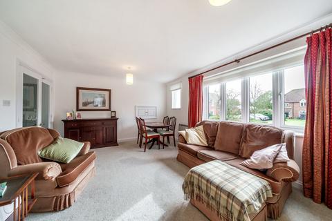 2 bedroom flat for sale, Berehurst, Alton, Hampshire, GU34