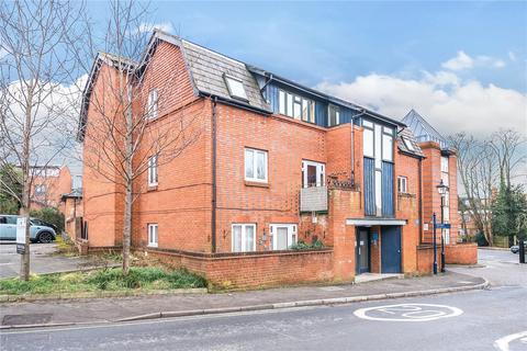 2 bedroom flat for sale, Vicarage Hill, Alton, Hampshire, GU34