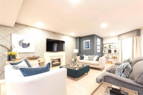 2 bedroom flat for sale, Queen Elizabeth Place, Normandy Street, Alton, Hampshire, GU34