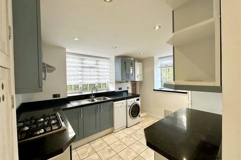 3 bedroom apartment to rent, Craigmount, Radlett, Hertfordshire, WD7