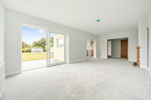 3 bedroom bungalow for sale, Southwick Road, North Boarhunt, Fareham, Hampshire, PO17