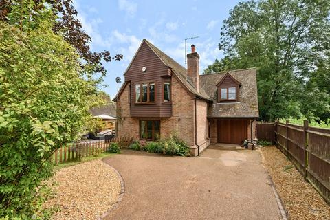 3 bedroom detached house for sale, Winchester Road, Bishops Waltham, Southampton, Hampshire, SO32