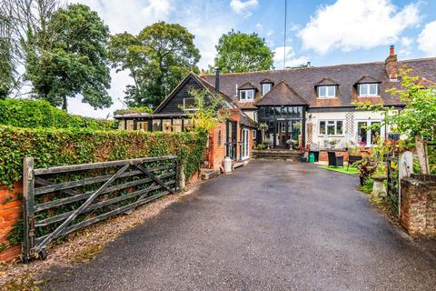 3 bedroom semi-detached house for sale, Titchfield Lane, Wickham, Fareham, Hampshire, PO17