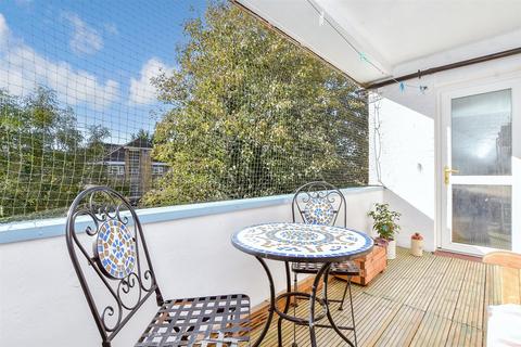 65 Denmark Gardens, Carshalton, SM5 2JN