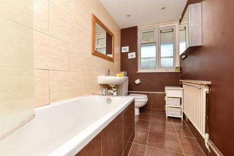 65 Denmark Gardens, Carshalton, SM5 2JN