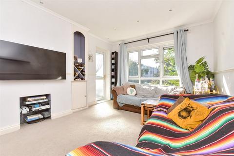 65 Denmark Gardens, Carshalton, SM5 2JN