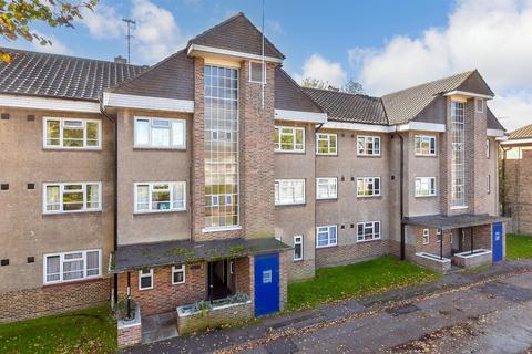 65 Denmark Gardens, Carshalton, SM5 2JN
