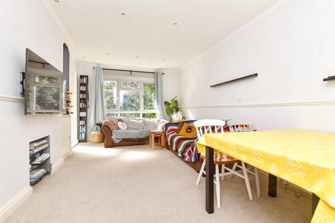 65 Denmark Gardens, Carshalton, SM5 2JN
