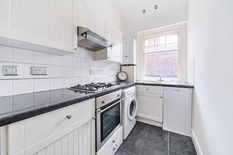 1 bedroom flat for sale, Upper Basingwell Street, Bishops Waltham, Southampton, Hampshire, SO32