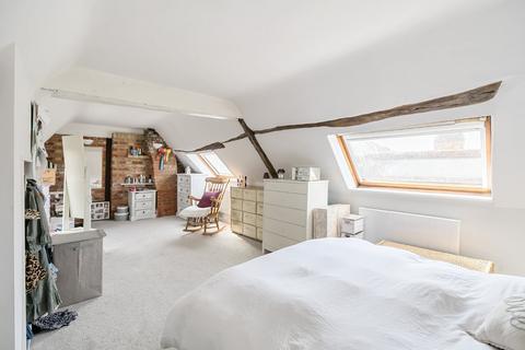 3 bedroom flat for sale, High Street, Bishops Waltham, Southampton, Hampshire, SO32