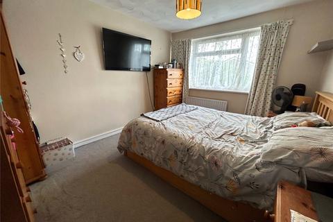 3 bedroom end of terrace house to rent, Cunningham Avenue, Southampton SO32