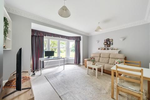 2 bedroom flat for sale, Oakwood Close, Otterbourne, Winchester, Hampshire, SO21