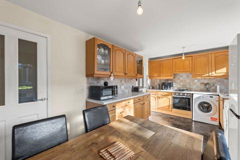 27 Cornwall Drive, Grassmoor, Chesterfield, S42 5DX