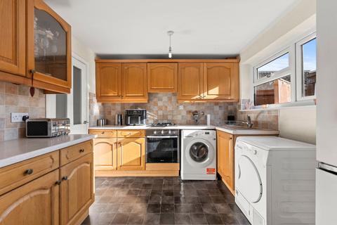 27 Cornwall Drive, Grassmoor, Chesterfield, S42 5DX
