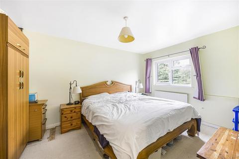 58 Grove Hill, Emmer Green, Reading, RG4 8PR