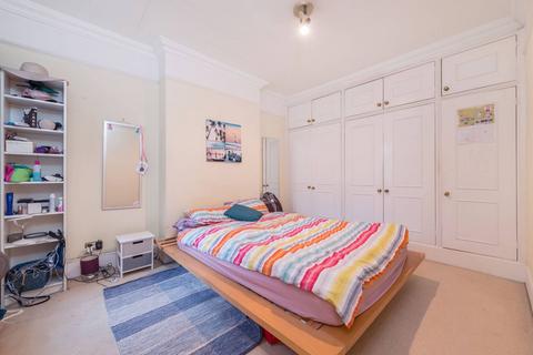 2 bedroom maisonette to rent, Fulham Road, Parsons Green, London, SW6