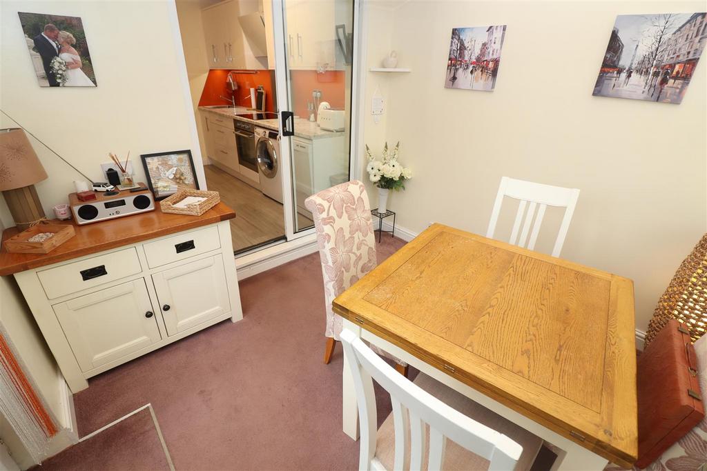 Lean-to Conservatory