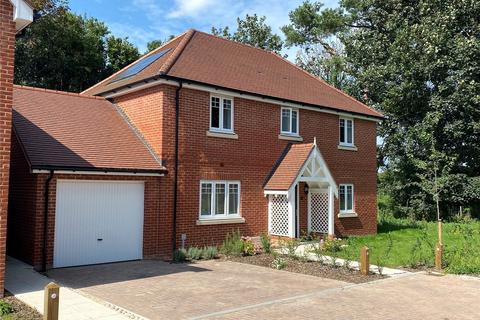 4 bedroom detached house to rent, Grebe Place, Fordingbridge SP6