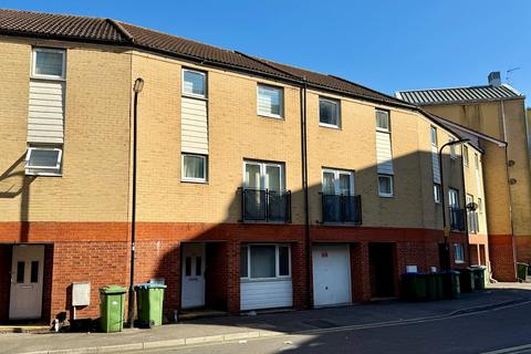 4 bedroom terraced house to rent, White Star Place, Hampshire SO14