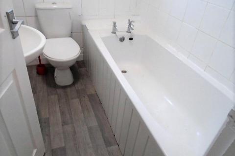 5 bedroom terraced house to rent, Carlton Place, Hampshire SO15