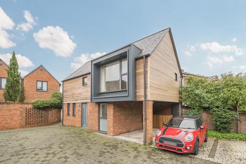 2 bedroom detached house for sale, St. Valentines Close, Winchester, Hampshire, SO23