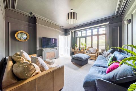 Braeside, 9 Park Road, Winchester, SO22 6AA