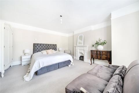 Braeside, 9 Park Road, Winchester, SO22 6AA