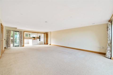 undefined, Crescent Close, Winchester, Hampshire, SO22