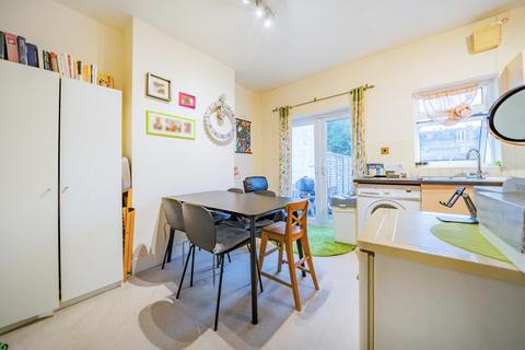 2 bedroom terraced house for sale, Sydney Road, Raynes Park