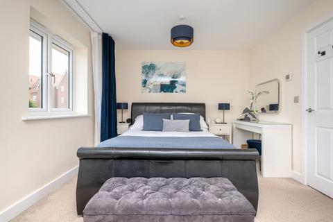 6 Willow Street, Faygate, Horsham, RH12 0AY