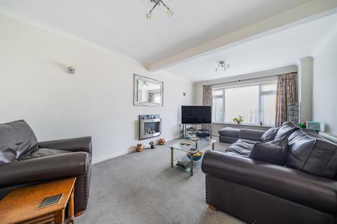 1 Badger Drive, Lightwater, GU18 5TS