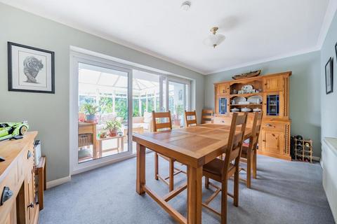 1 Badger Drive, Lightwater, GU18 5TS