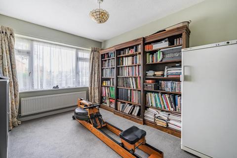 1 Badger Drive, Lightwater, GU18 5TS