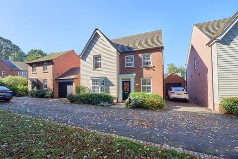 4 bedroom detached house to rent, Kensington Avenue, Burbage