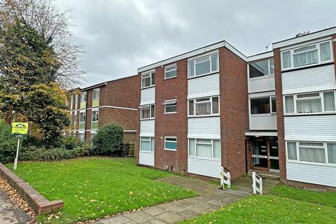 2 bedroom flat for sale, Station Road, Redhill