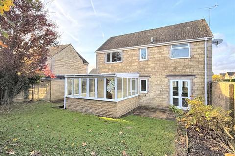54 Alexander Drive, Cirencester, GL7 1UH