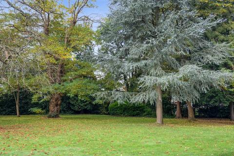1 bedroom retirement property for sale, Massetts Road, Horley RH6