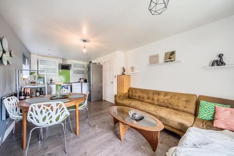 2 bedroom apartment for sale, Rydons Way, Surrey RH1