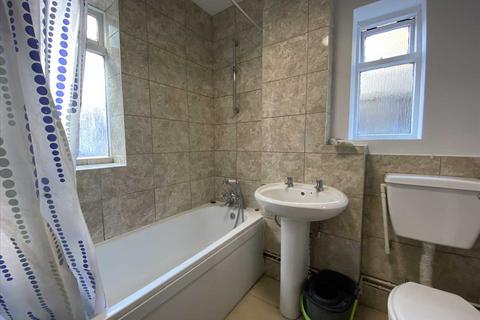 Property to rent, Vicarage Road, Watford