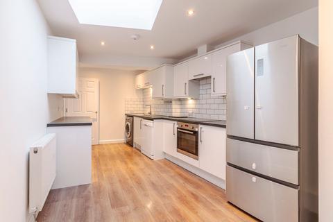 2 bedroom flat for sale, Southampton Road, Ringwood BH24