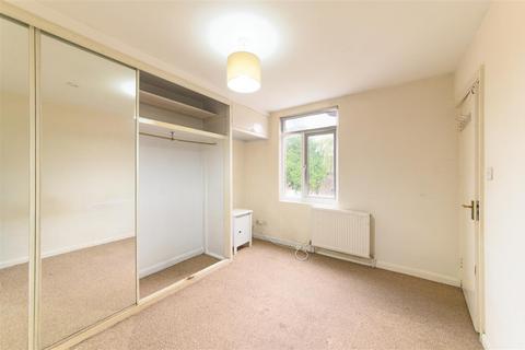 3 bedroom flat for sale, Long Lane, Finchley