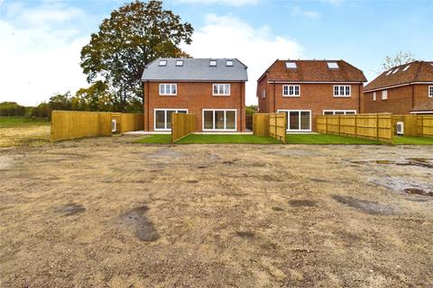 4 bedroom semi-detached house for sale, Fair Oaks Grove, Little London, Tadley, Hampshire, RG26