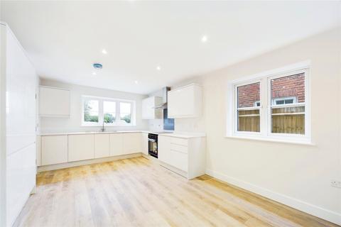 4 bedroom semi-detached house for sale, Fair Oaks Grove, Little London, Tadley, Hampshire, RG26