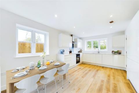 4 bedroom semi-detached house for sale, Fair Oaks Grove, Little London, Tadley, Hampshire, RG26