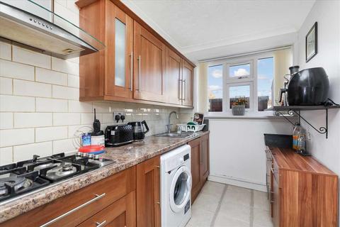 2 bedroom terraced house for sale, Maxwell Gardens, Dumbreck, GLASGOW