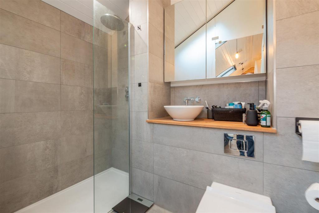 Principal Bedroom 2 En Suite