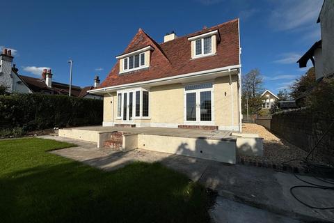 4 bedroom detached house for sale, Old Road, Llanelli