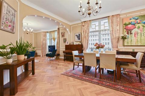 4 bedroom flat to rent, Chiltern Street, London